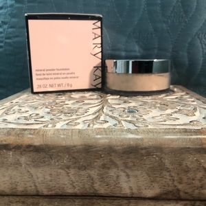 BRAND NEW—Mary Kay mineral powder foundation